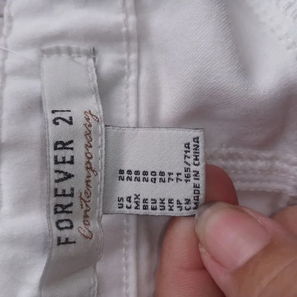 * Forever 21 jeans size 28 ( blue box #1 ) - Picture 4 of 4